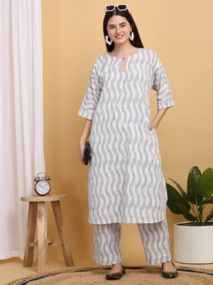 Offwhite Cotton Woven Ikkat Co-ord Set for Women